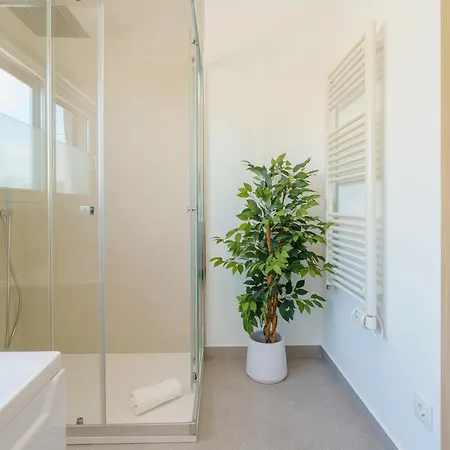 فيلة Azura With Private Pool *